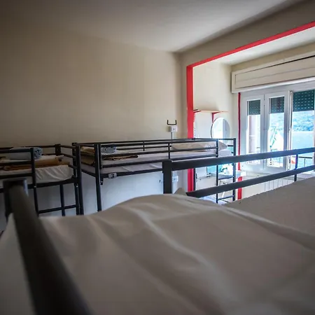 Vandrarhem Lake Como Hostel *