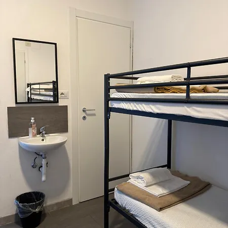 Vandrarhem Lake Como Hostel