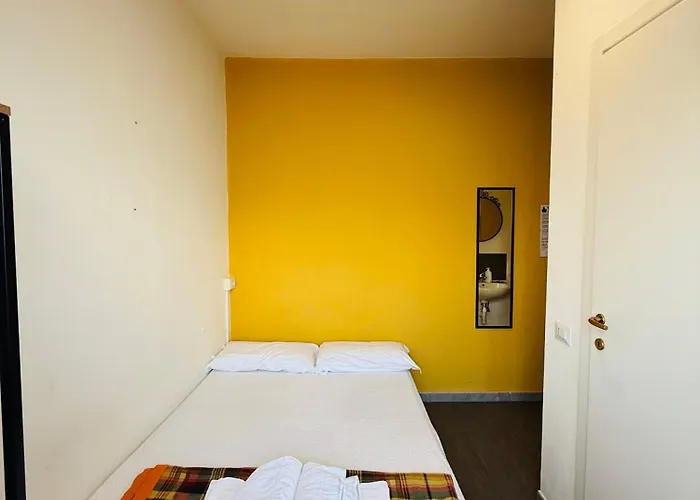 Lake Como Hostel Hostel