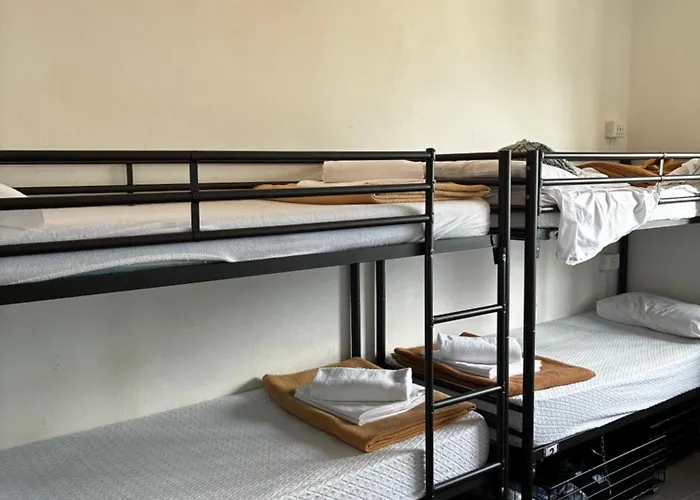 Lake Como Hostel Hostel *