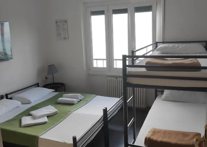 Hostel Lake Como Hostel Menaggio