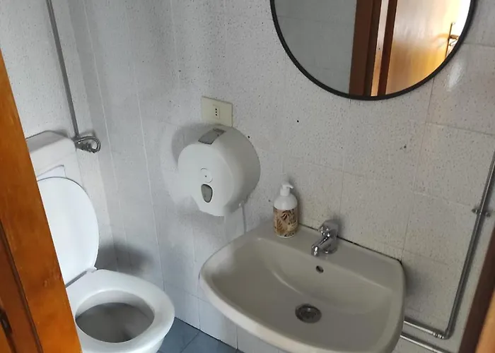 Lake Como Hostel Hostel *