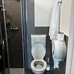 Lake Como Hostel *