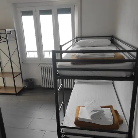 Lake Como Hostel * Menaggio