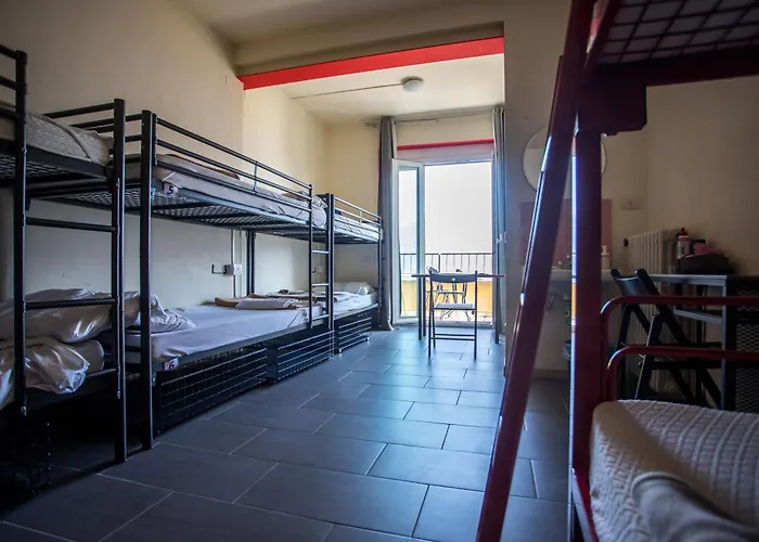 科莫湖旅馆 旅馆