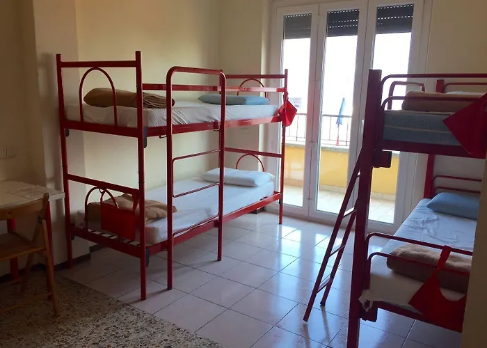 Lake Como Hostel * Μενάτζιο