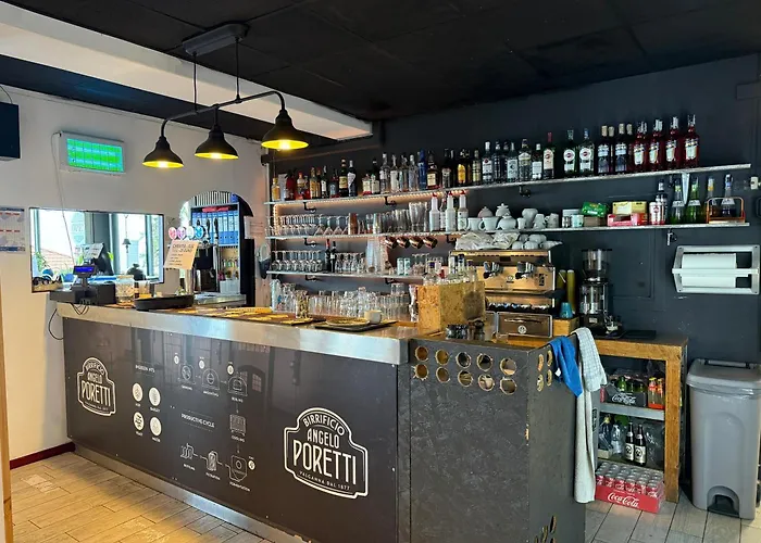 科莫湖旅馆 * 梅纳焦