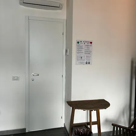 레이크 코모 호스텔 *