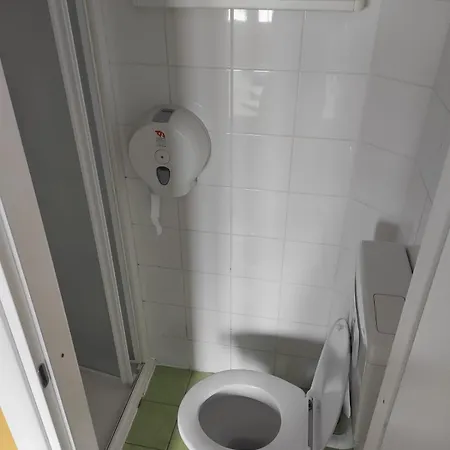 호스텔 레이크 코모 *